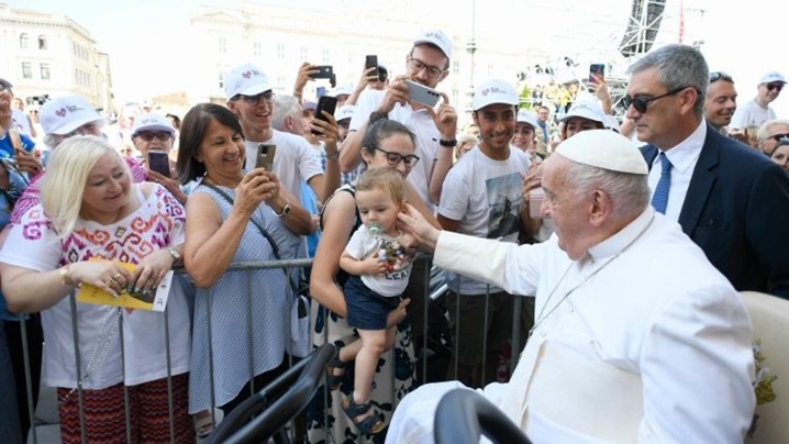 Papa la Trieste: Pentru a construi viitorul, democrația are nevoie de speranță