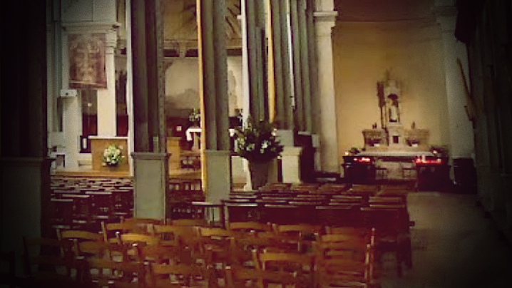 Biserică din Paris vandalizată: un atac anticreștin șocant