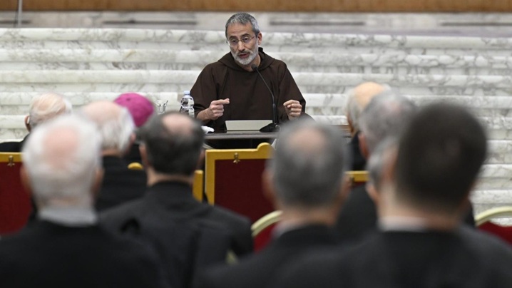 ”Sfârșitul va fi începutul”. Prima meditație la Exercițiile spirituale din Vatican